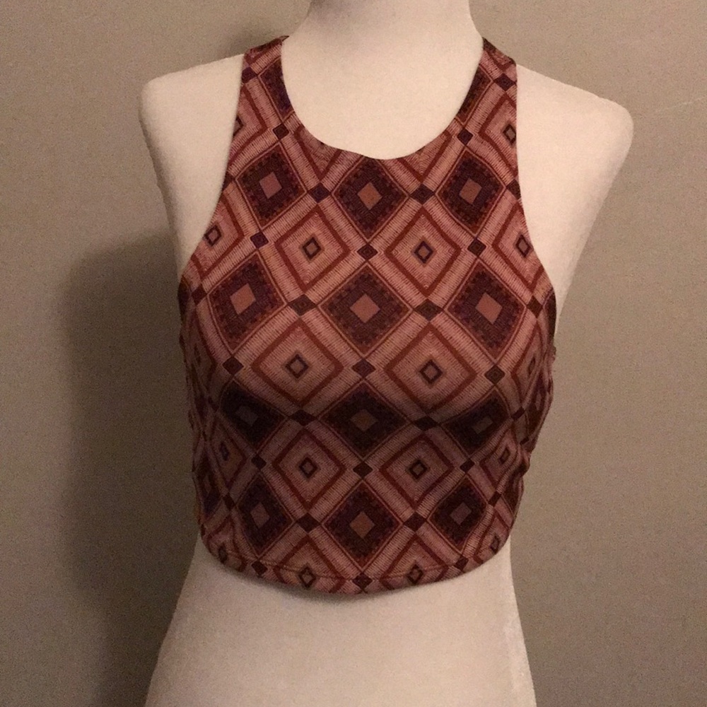 Festival/casual burgundy patterned crop top